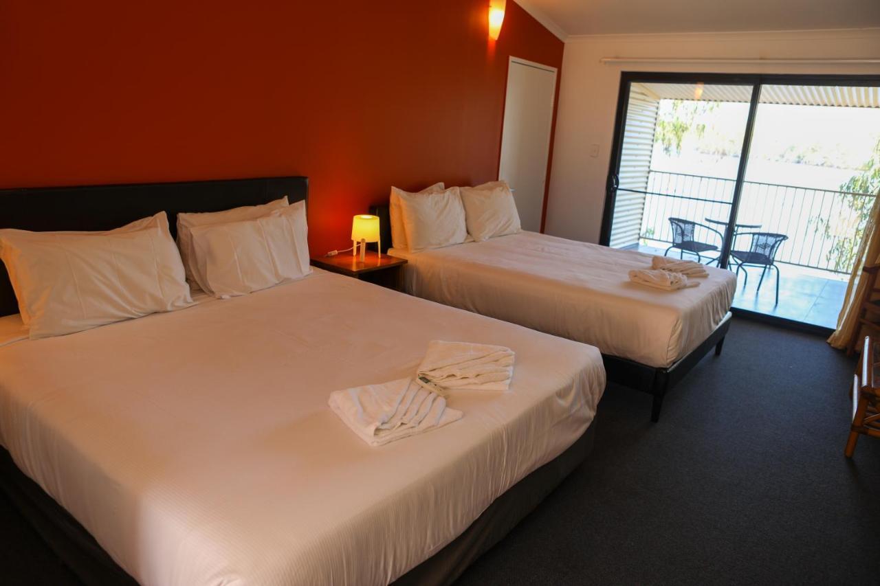 De Lago Resort On Lake Bennett Extérieur photo